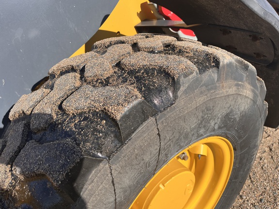 2022 John Deere 204L - Photo11