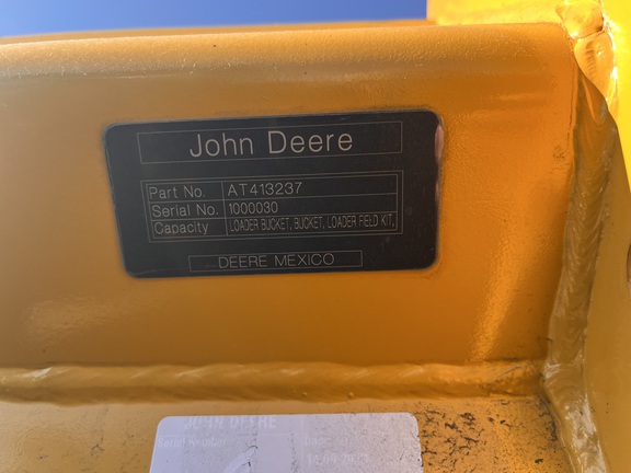 2022 John Deere 204L - Photo33