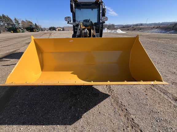 2022 John Deere 204L - Photo36