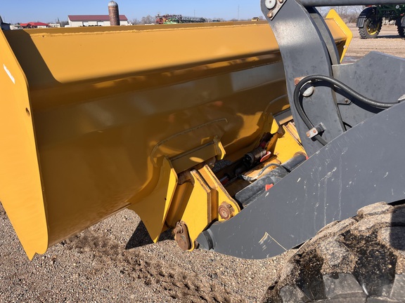 2022 John Deere 204L - Photo39