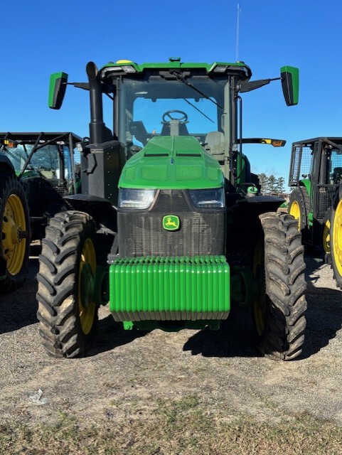 2024 John Deere 8R 250 Image 2