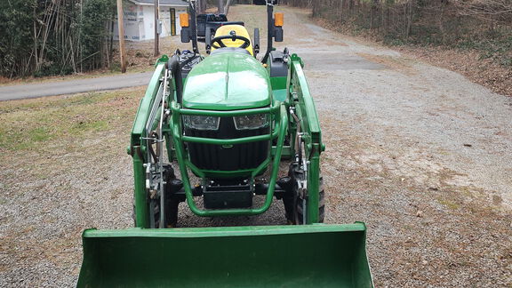 2022 John Deere 2032R