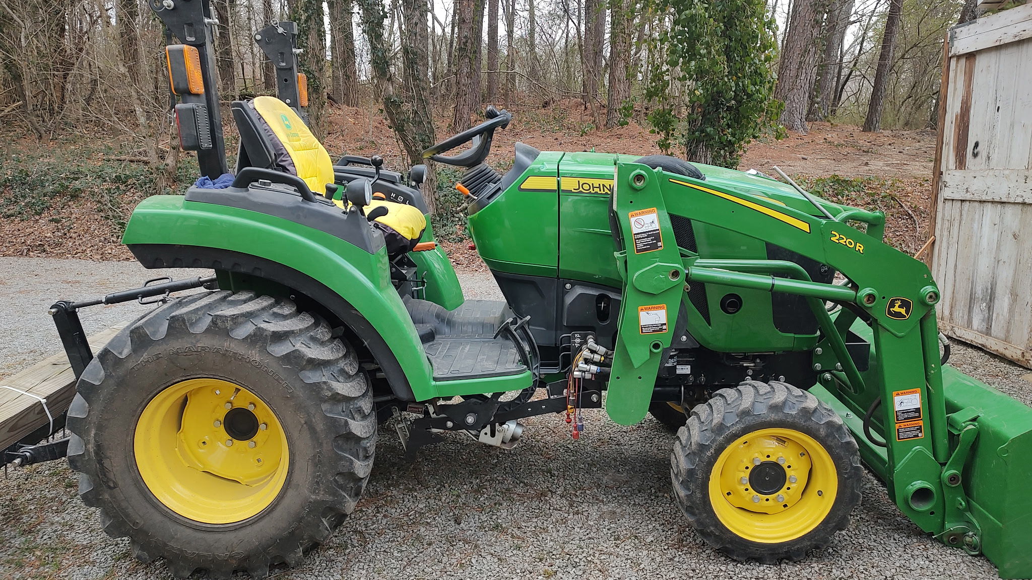 2022 John Deere 2032R
