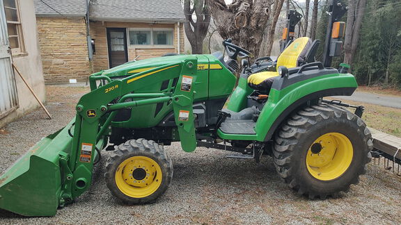 2022 John Deere 2032R