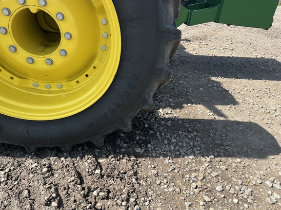 2025 John Deere 8R 370 - Photo13