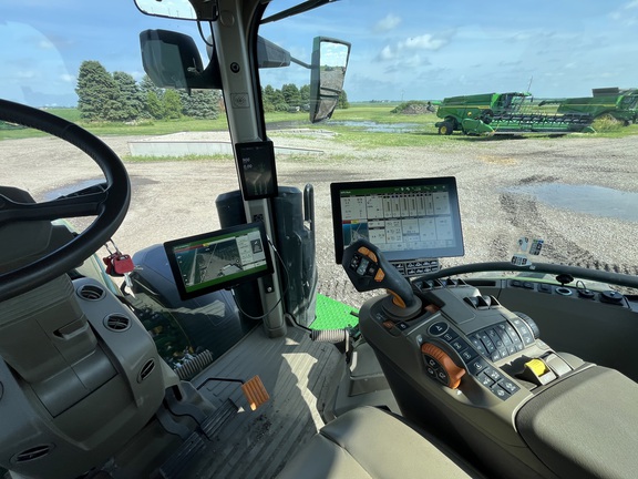 2025 John Deere 8R 370 - Photo34