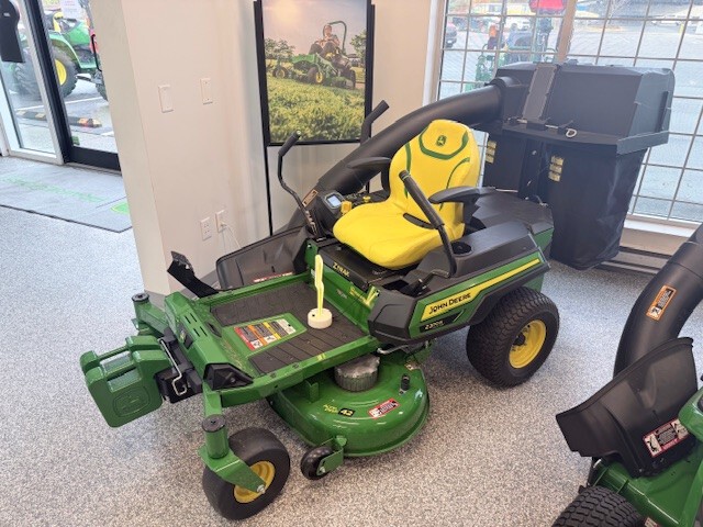 2024 John Deere Z370R ELECTRIC Image 1