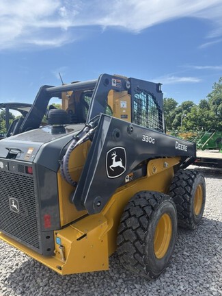 2023 John Deere 330G