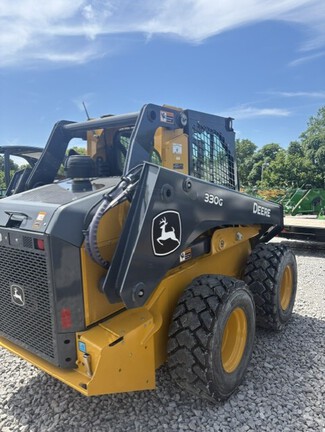 2023 John Deere 330G