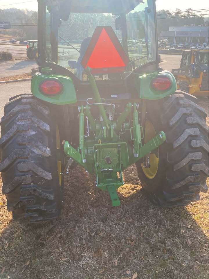 2026 John Deere 4075R Image 3