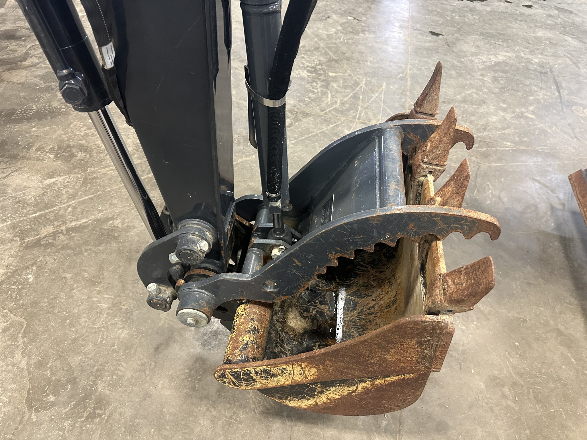 2022 John Deere 35G Image 27