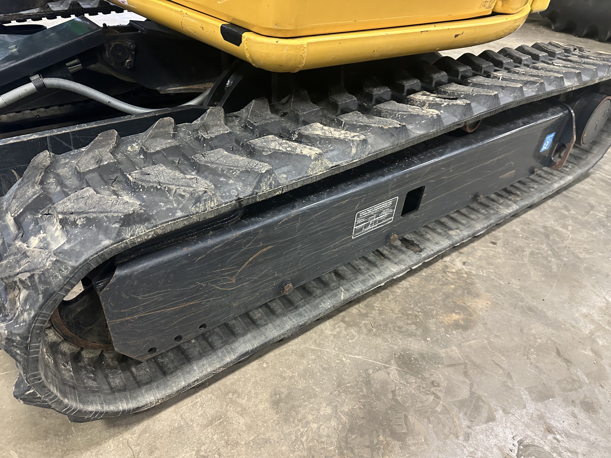 2022 John Deere 35G Image 21