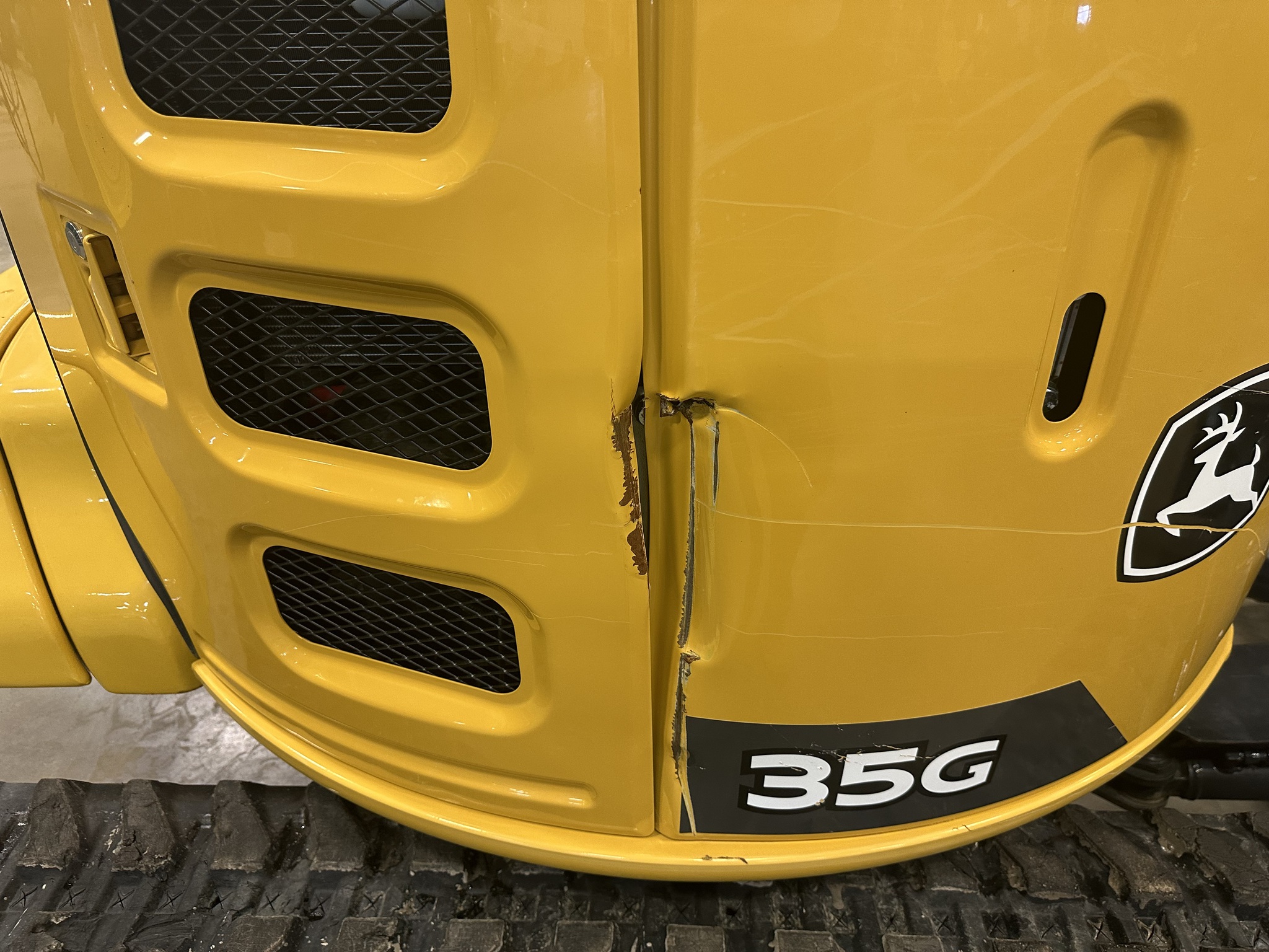 2022 John Deere 35G Image 29