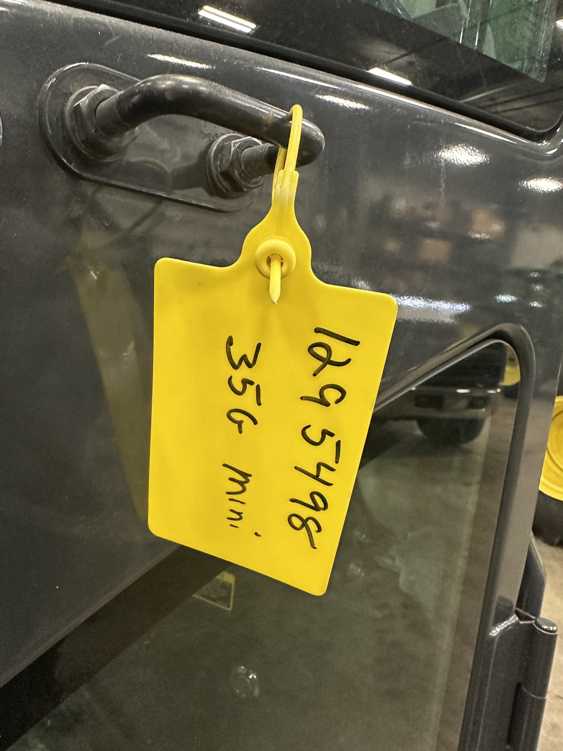 2022 John Deere 35G Image 32