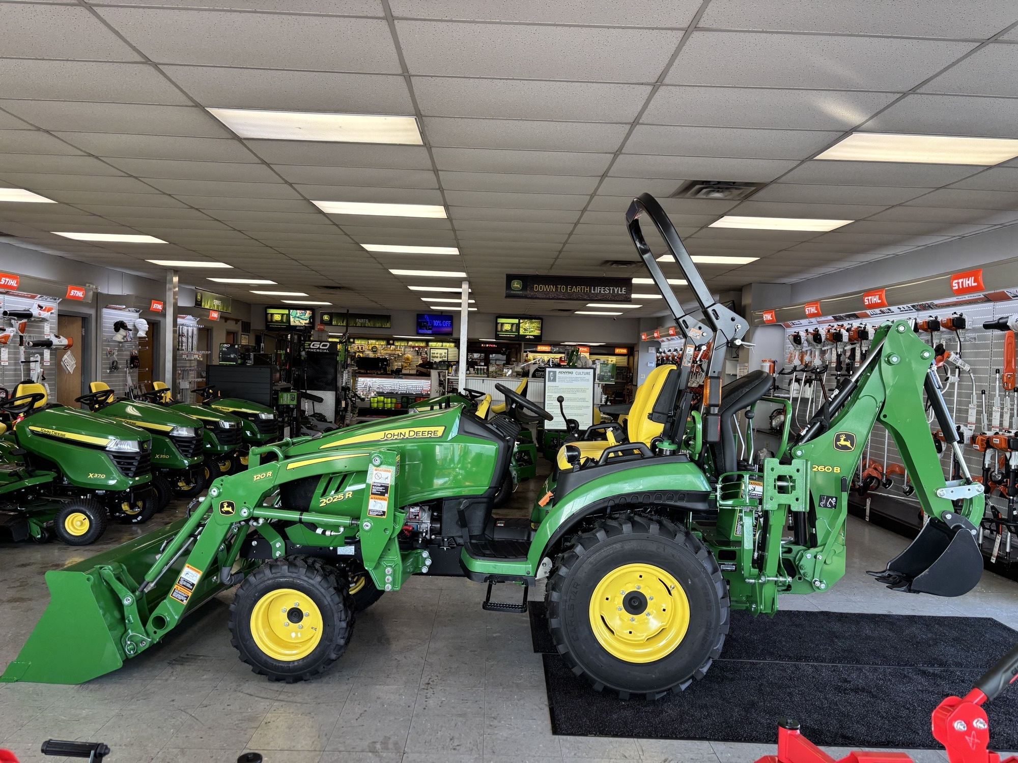 New In-Stock 2024 John Deere 2025R Compact Utility Tractors at Koenig Equipment in Lebanon, OH - PhotoXL0