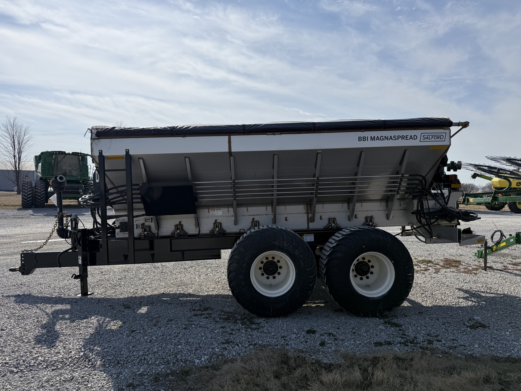  2025 BBI 16' MAGNASPREAD PT at Heritage Tractor in Nevada, MO