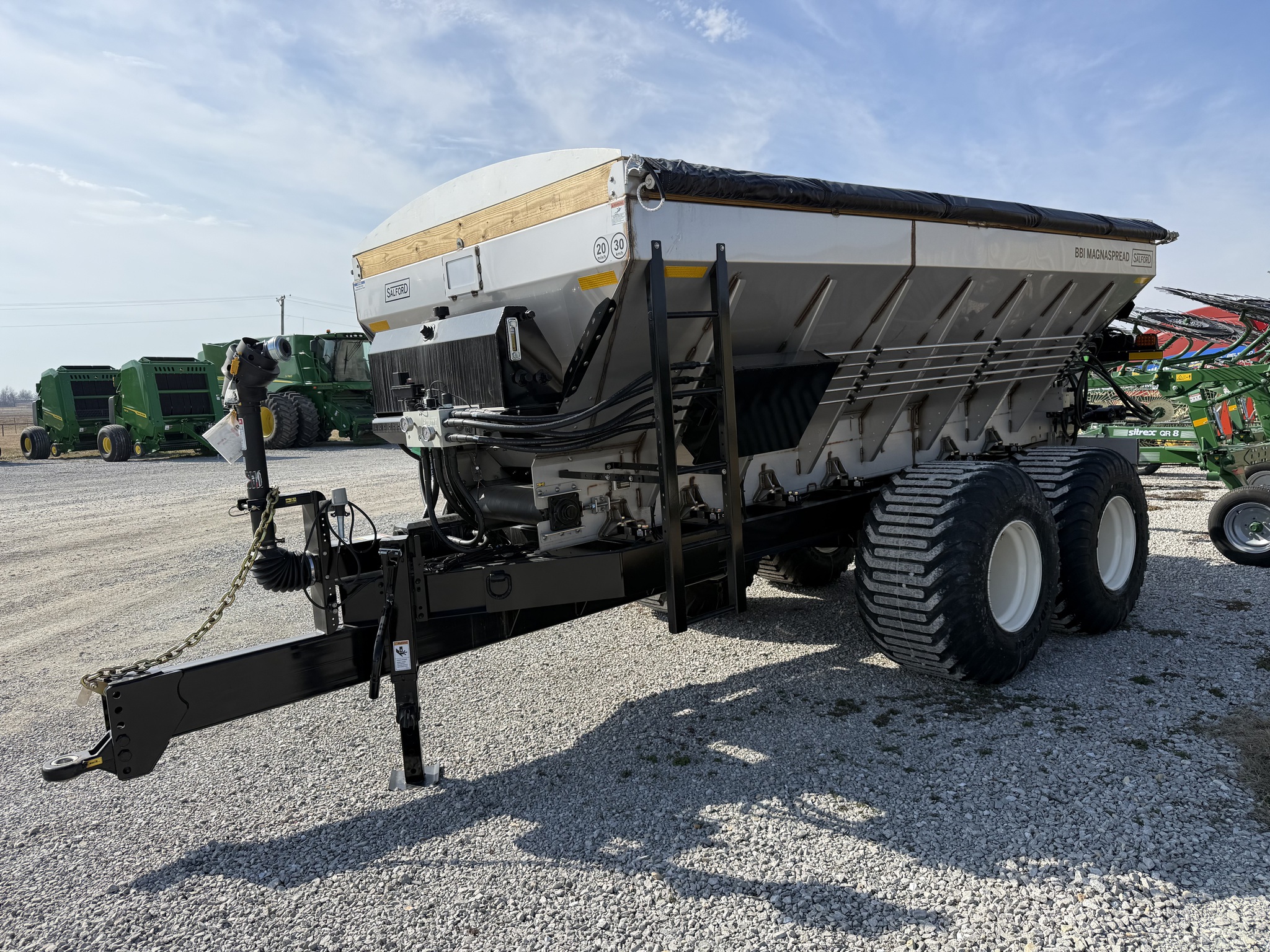  2025 BBI 16' MAGNASPREAD PT at Heritage Tractor in Nevada, MO