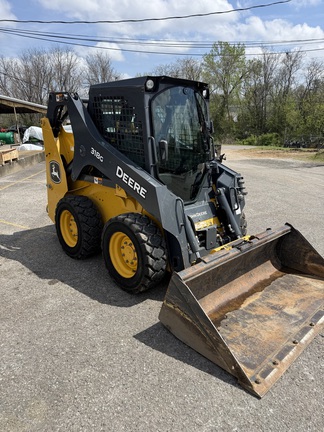 2021 John Deere 318G