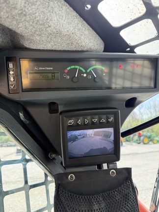 2021 John Deere 318G