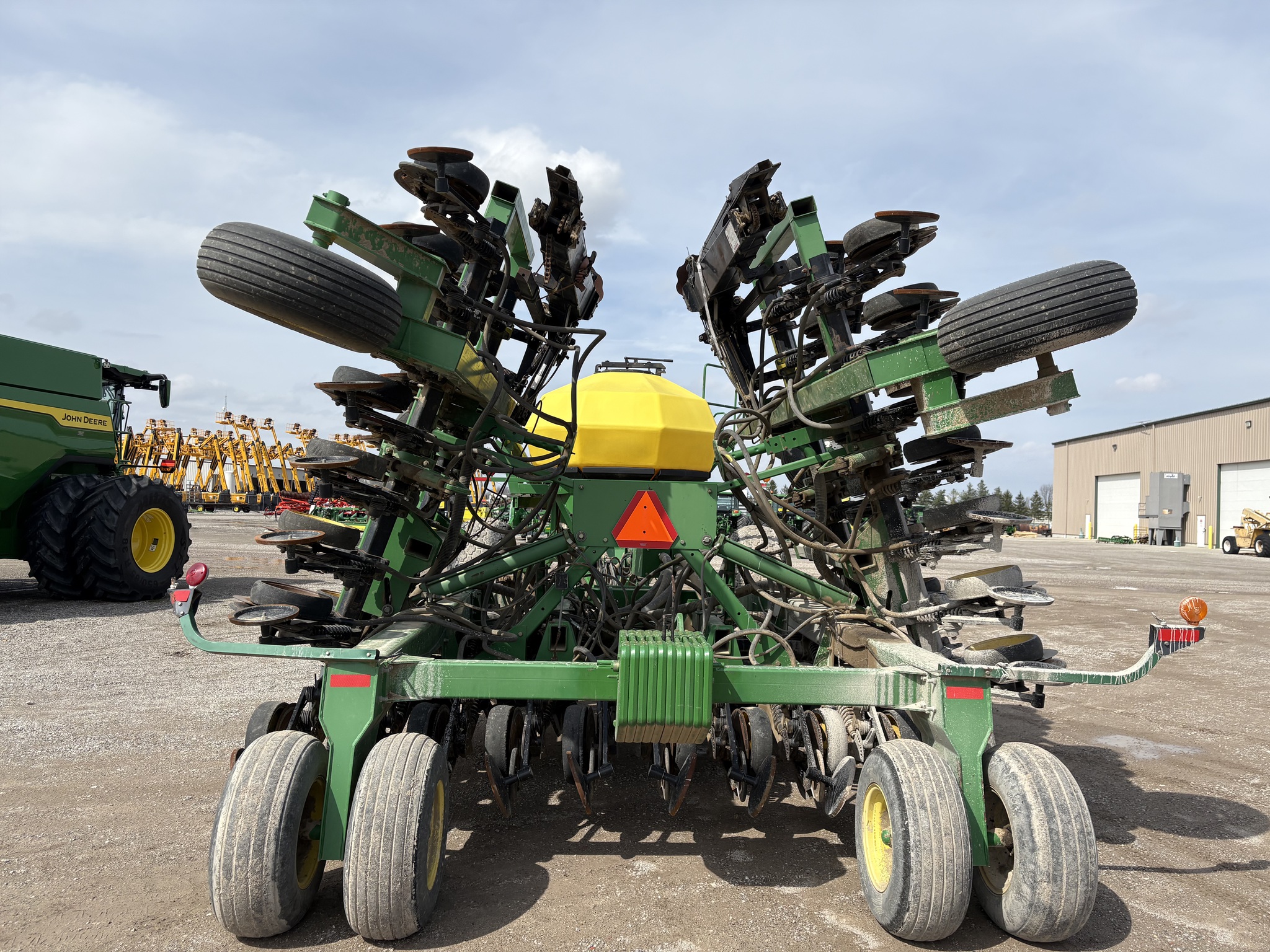 1998 John Deere 1900 Image 6