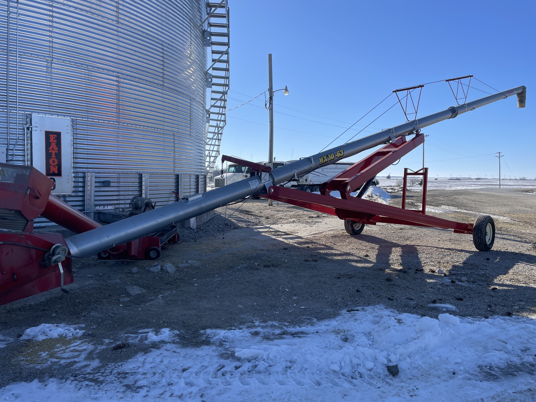 2019 Hutchinson Mayrath 10x63 Image 1