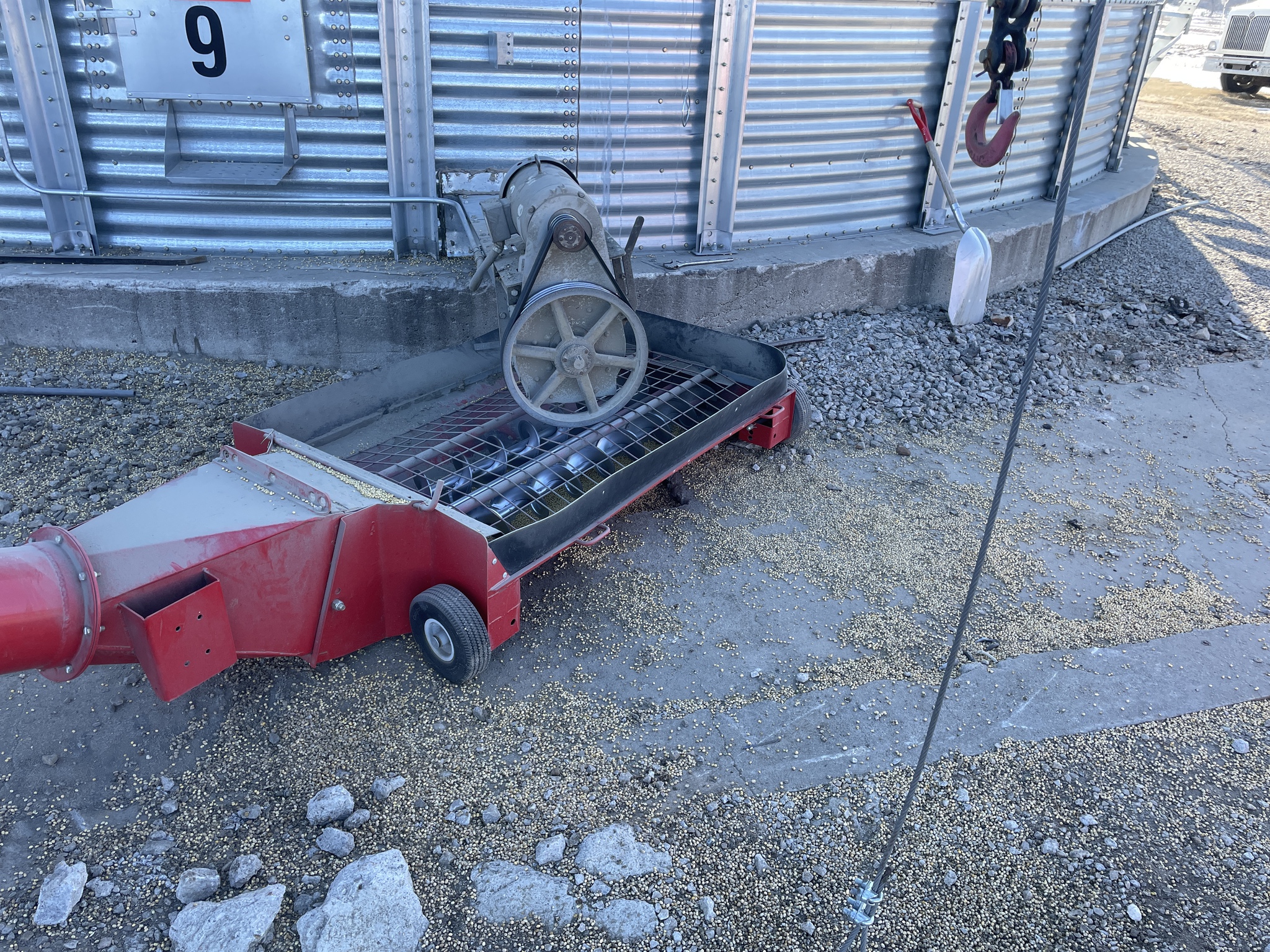 2019 Hutchinson Mayrath 10x63 Image 10