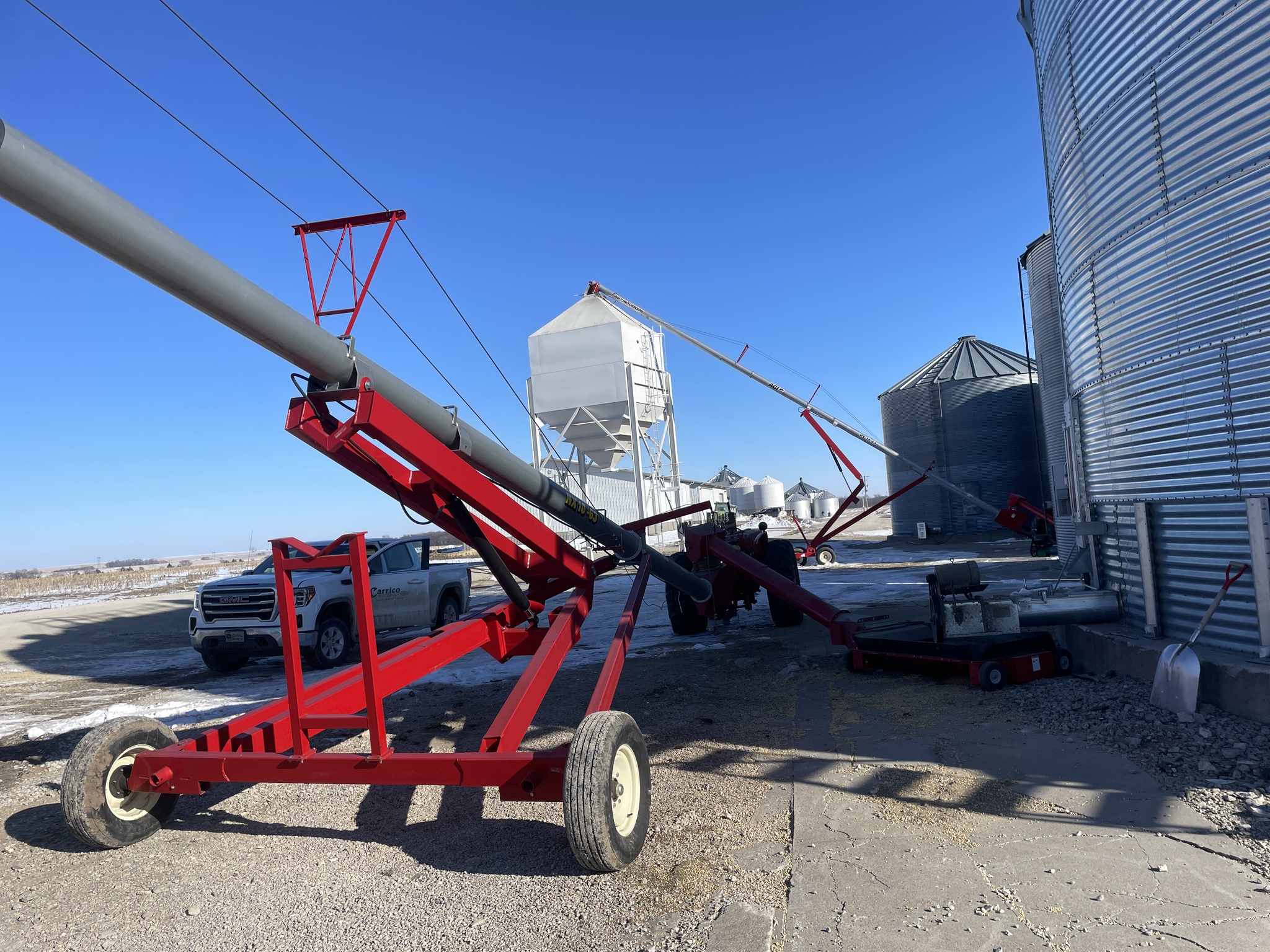 2019 Hutchinson Mayrath 10x63 Image 2