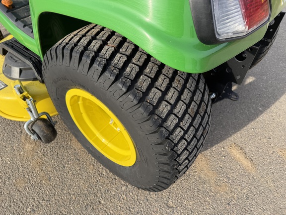 2022 John Deere X730 - Photo14