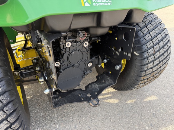 2022 John Deere X730 - Photo15