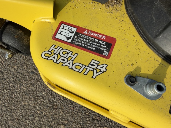 2022 John Deere X730 - Photo16