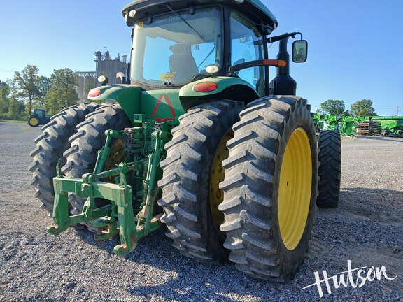 Photo of 2016 John Deere 8270R