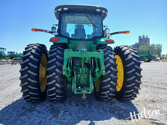 Photo of 2016 John Deere 8270R