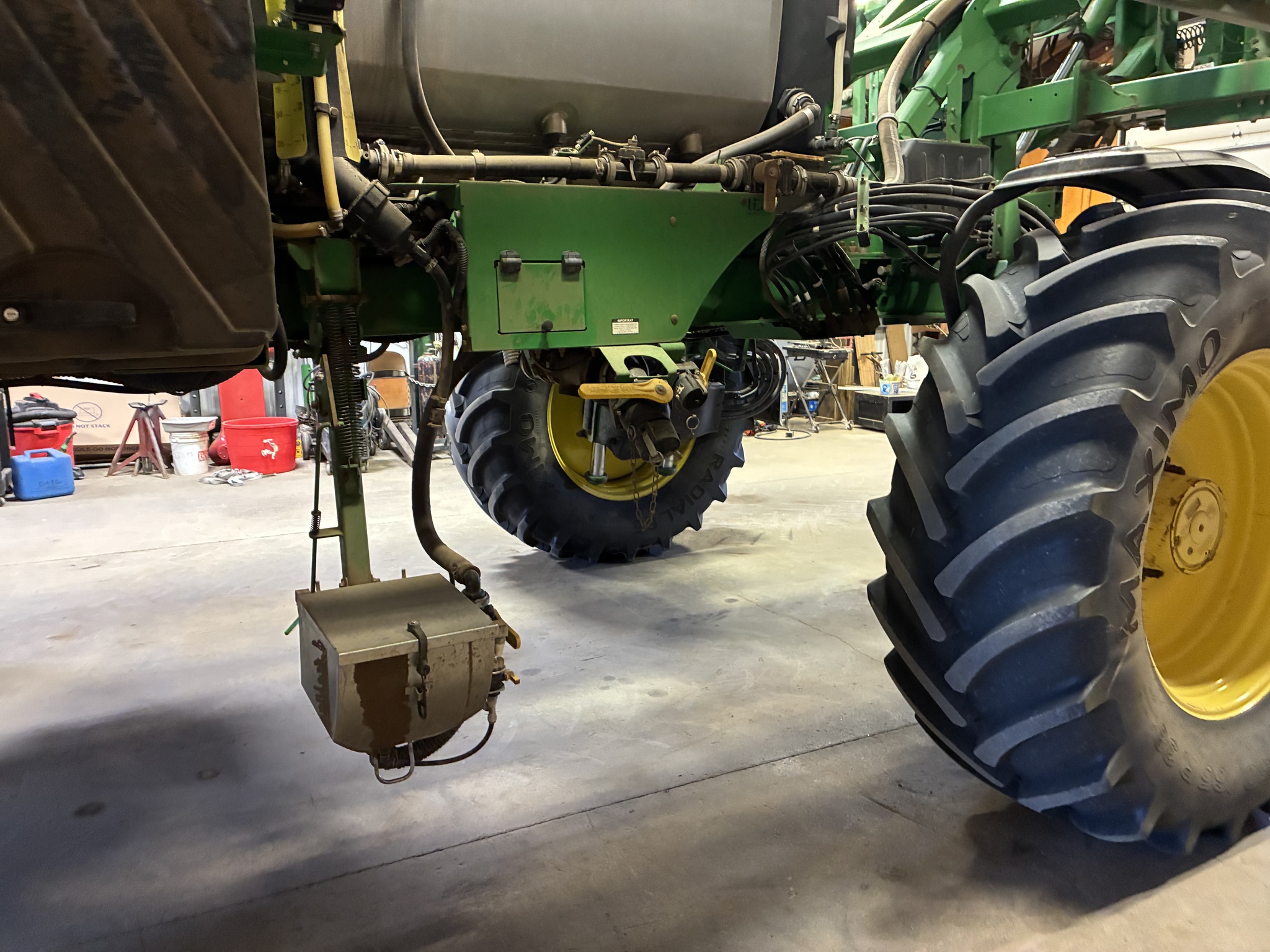 2014 John Deere R4038 Image 10