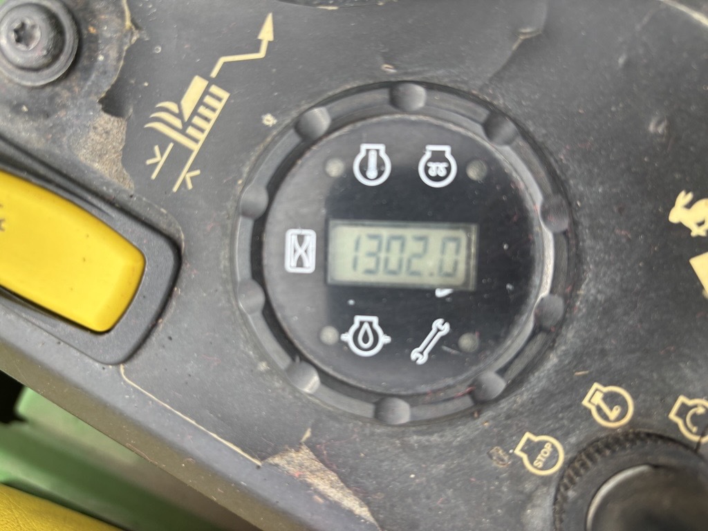 2008 John Deere Z830A Image 7