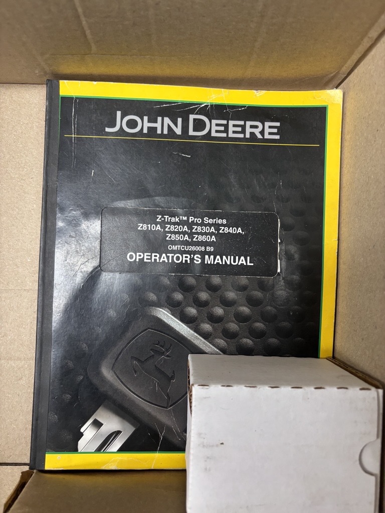 2008 John Deere Z830A Image 8