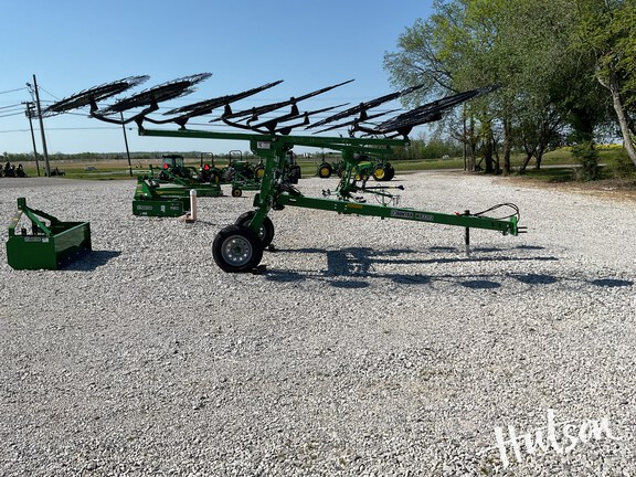 Photo of 2025 John Deere WR3212