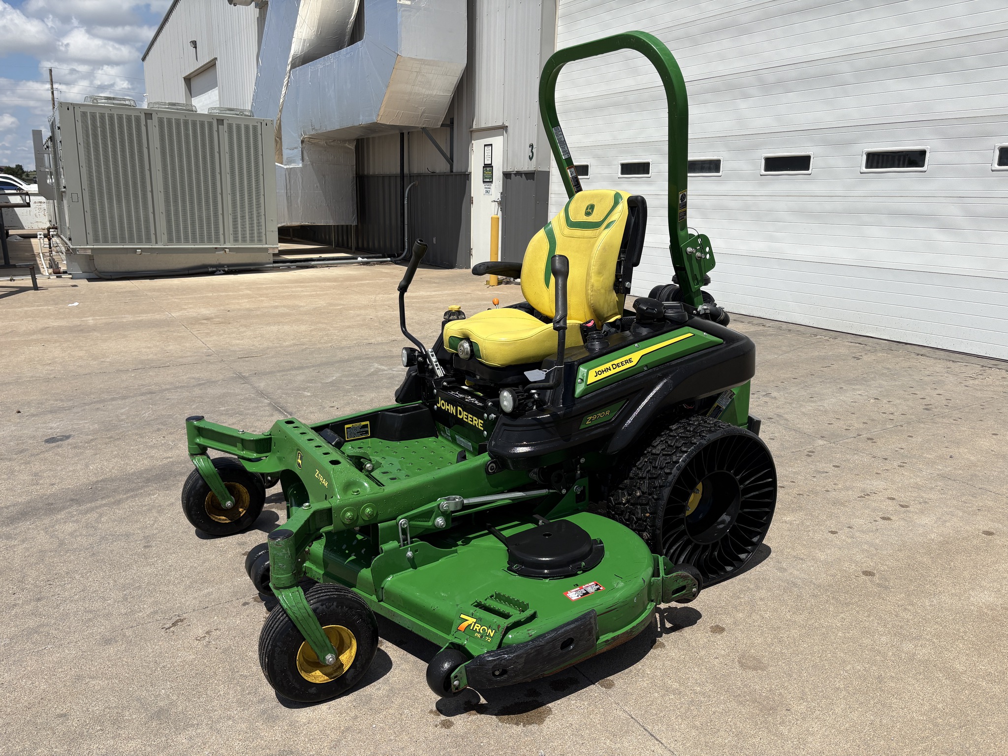 2023 John Deere Z970R Image 1