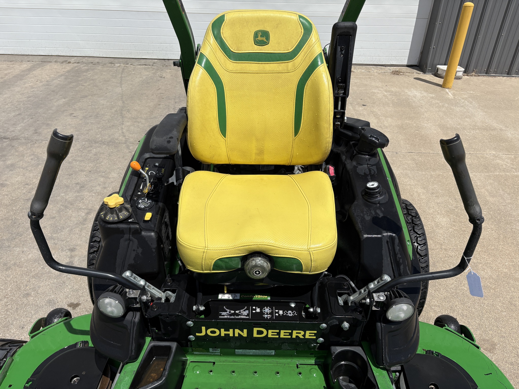 2023 John Deere Z970R Image 5