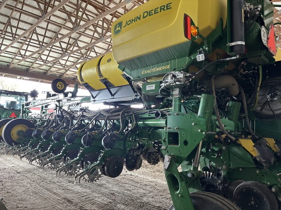 Used 2025 John Deere 1775NT Planters: Drawn at Koenig Equipment in Anna, OH - Photo12