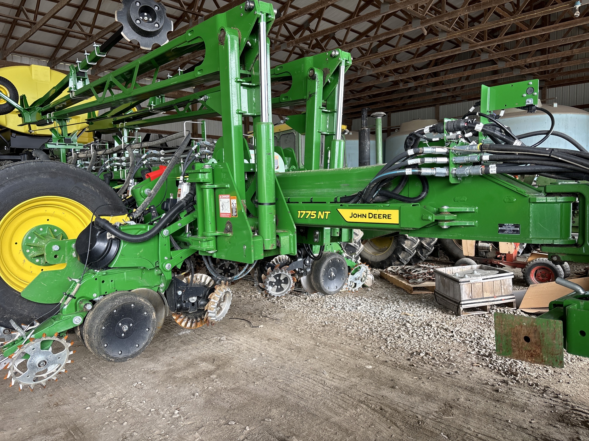 Used 2025 John Deere 1775NT Planters: Drawn at Koenig Equipment in Anna, OH - PhotoXL6