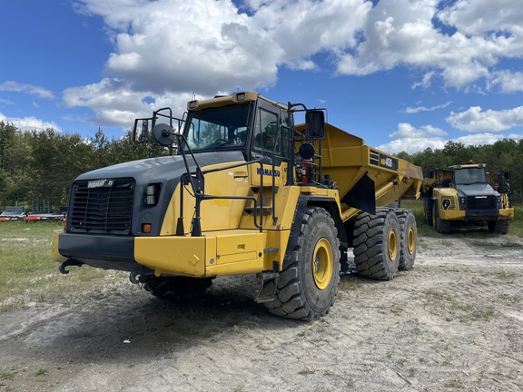 2016 Komatsu HM400