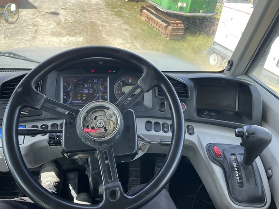 2016 Komatsu HM400