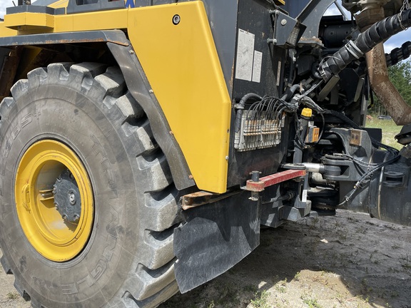 2016 Komatsu HM400