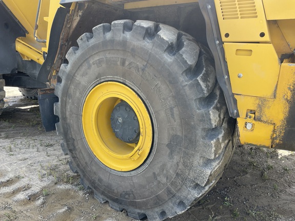 2016 Komatsu HM400