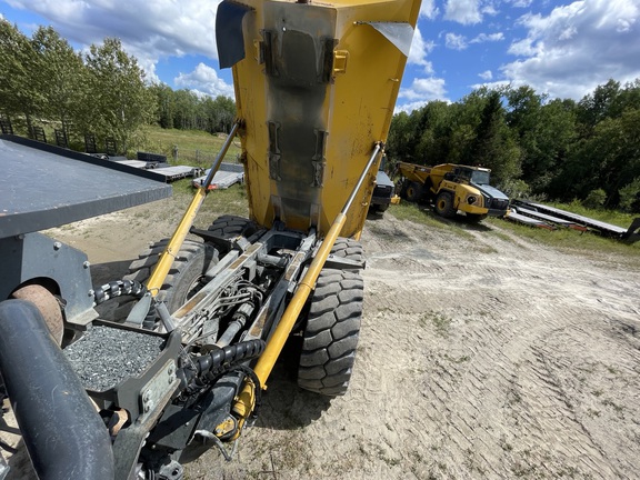 2016 Komatsu HM400