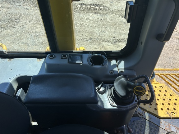 2010 Komatsu D61EX-15E0