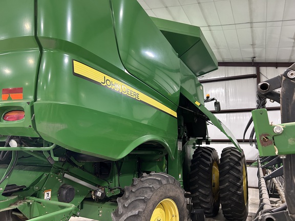 2012 John Deere S670 (19th thumbnail)