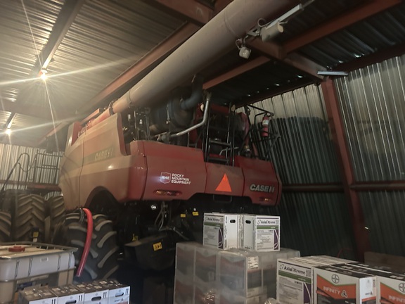 Used 2018 Case IH 9240 Combines at Horizon Ag & Turf in Westlock, AB - Photo2
