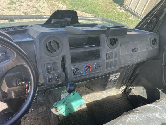 2024 John Deere XUV 835M (14th thumbnail)