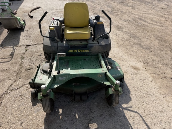 Photo of John Deere 757